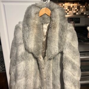 Vintage Aleutian Dubrowsky & Joseph Fur Coat Womens Gray Fur Coat